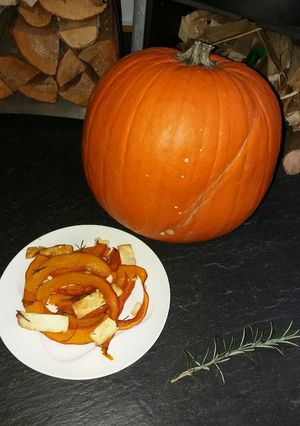 Φωτογραφία της συνταγής Κολοκύθι Halloween με φέτα και θυμάρι