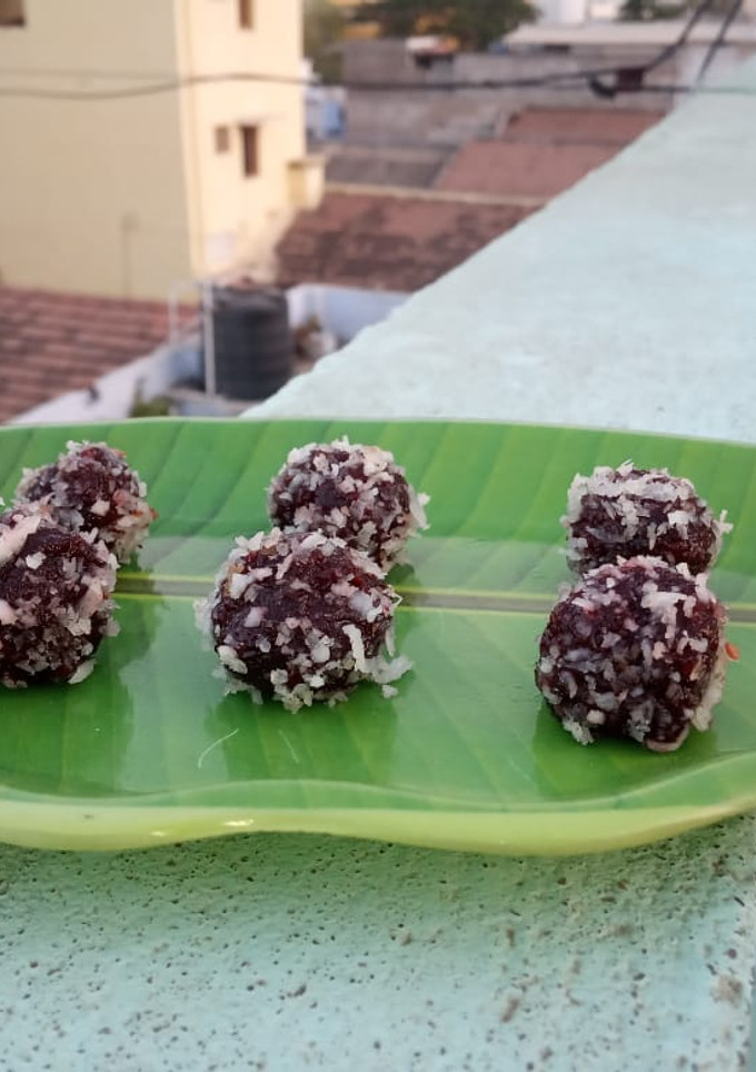 பீட்ரூட் டிரை ஜாமுன் செய்முறை முக்கிய புகைப்படம்