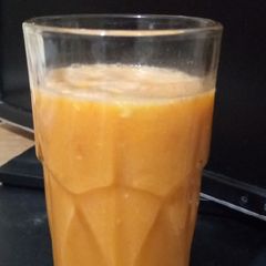 A picture of Orange juice smoothie.