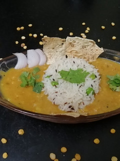 દાળ ફ્રાય જીરા રાઈસ(Dal fry jira rice in gujarati recipe) રેસીપી મુખ્ય ફોટો