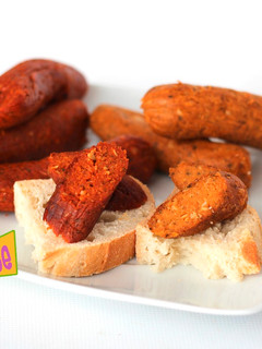 Una foto de Chorizos Veganos