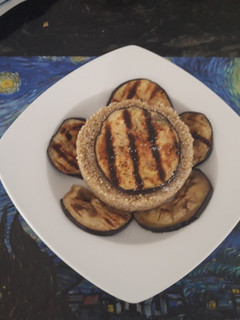 Una foto de Timbal de quinoa y berenjena