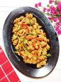 Middle Eastern Chicken with Red and Yellow Paprica