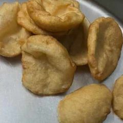 A picture of Aloo ki pakore.