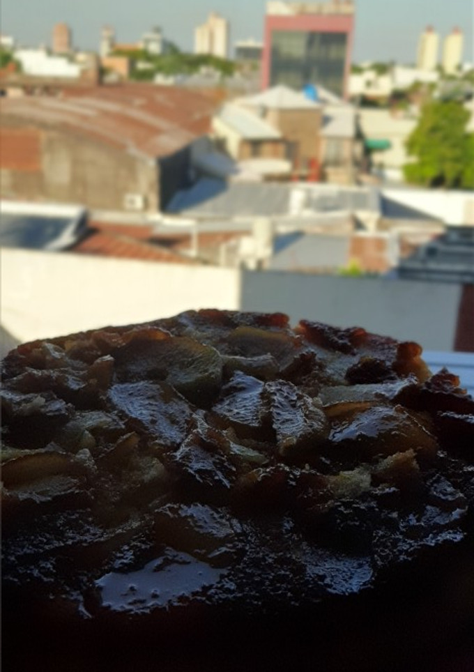 Una foto de Torta de manzana🍎 Rica y fácil 😋🤤