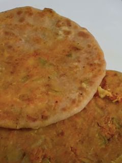 प्याज़ पराठा (Onion paratha recipe in Hindi) रेसिपी मुख्य फोटो