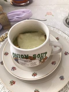 Una foto de Onion soup (sopa de cebolla)
