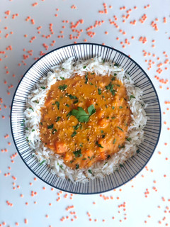 Une photo de Dahl de lentilles corail & patate douce 🍠🥣🌱