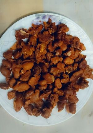 A picture of Masala peanuts.