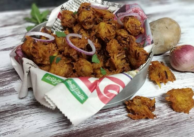 Recipe of Refreshing Aloo pakoda
