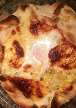 Una foto de Tarta de coliflor y choclo con salsa blanca