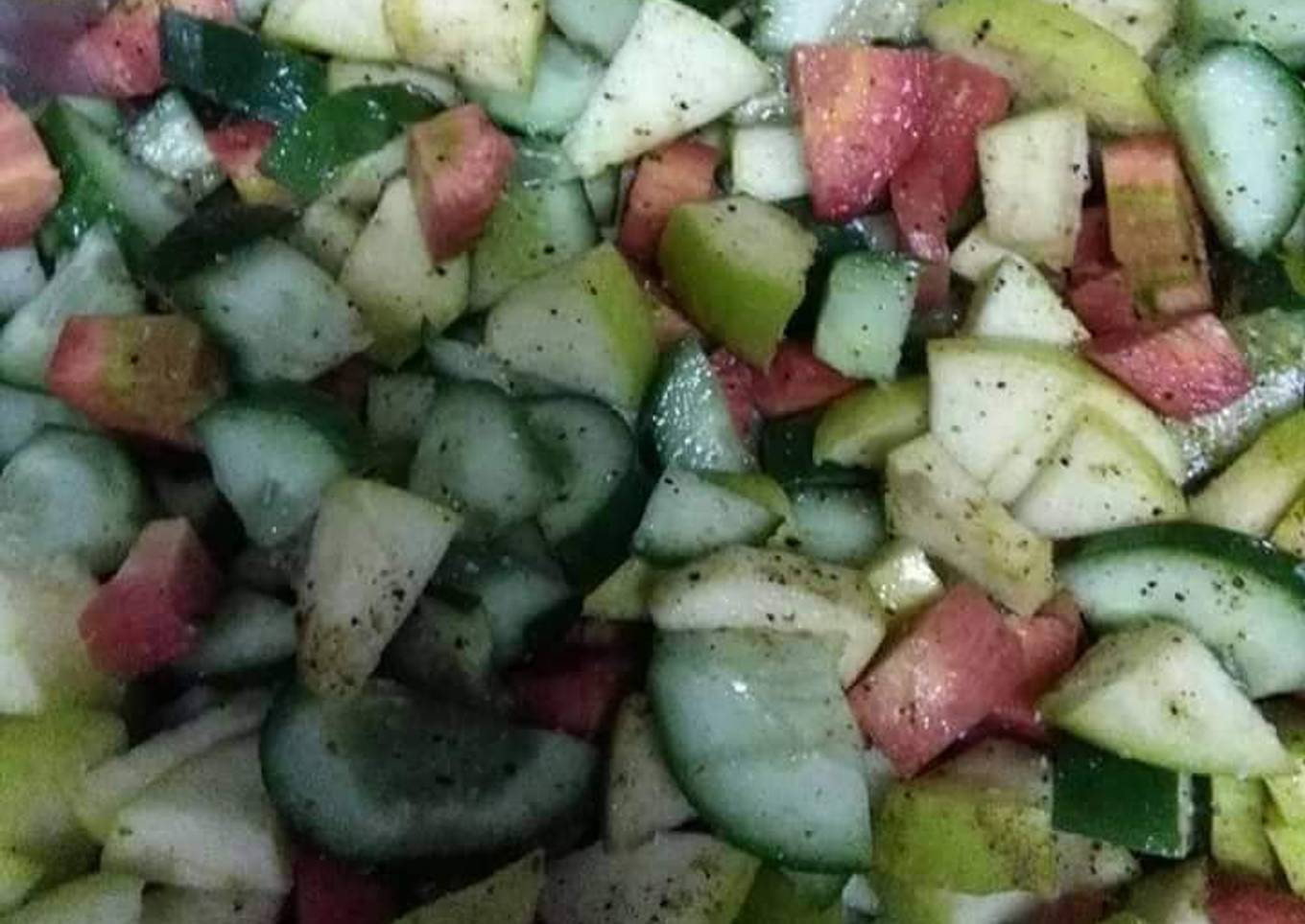 Fruit and veggies chaat