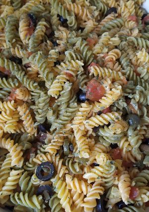 Foto principal de Pasta con aceitunas y alcaparras