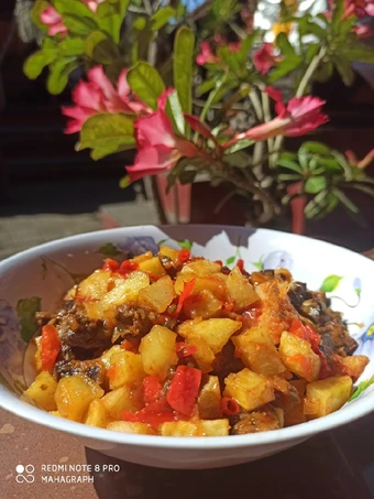 Recipe Potato Sambal With Chicken Liver and Gizzard the Can Spoil the Tongue Makes you drool