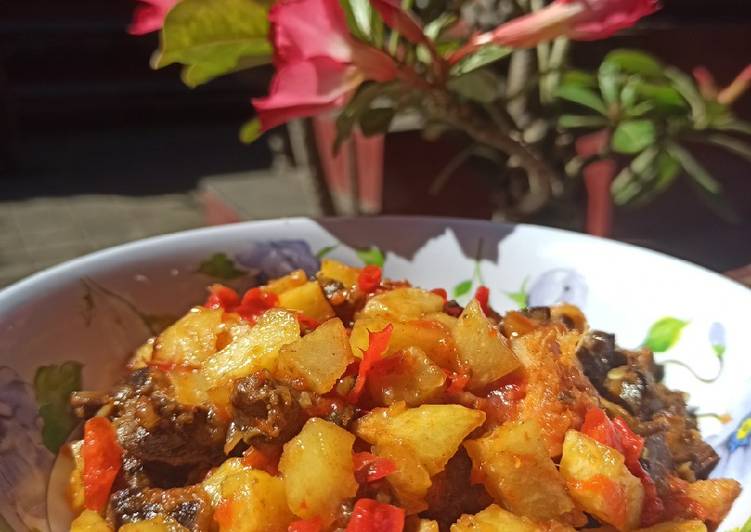 Steps to Make Any-night-of-the-week Potato Sambal With Chicken Liver and Gizzard