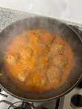 Albóndigas jugosas en salsa de tomate
