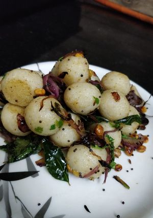A picture of Sooji balls.