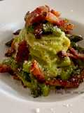 Spaghettoni fave, asparagi, guanciale e pecorino