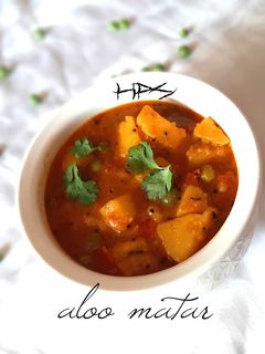 आलू मटर (Aloo matar recipe in Hindi) रेसिपी मुख्य फोटो