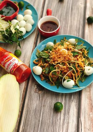 Hình của món Bánh tráng trộn kiểu có gì làm đó😬.