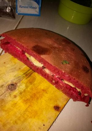 Foto resep Martabak red velvet toping pisang (teflon)