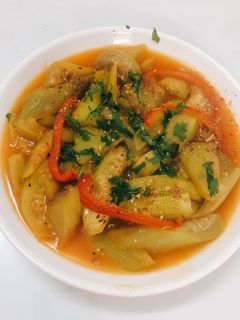 Hình của món Mướp xào ớt chuông.