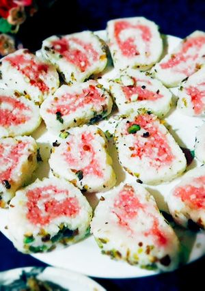 A picture of Sweet Rolls without fire.