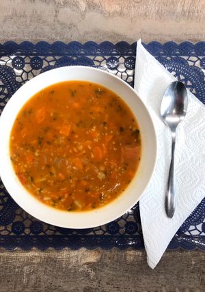 Une photo de Soupe légumes et avoine 🥣👍😍