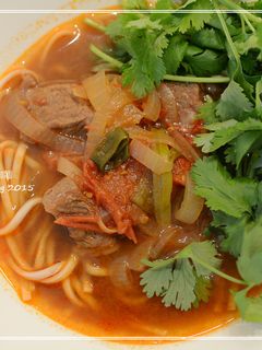 免滷包的簡易牛肉麵,鑄鐵鍋一鍋到底牛肉湯 的食譜成品照片