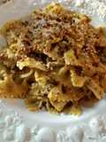 Farfalle al Pesto Genovese con Zucchine al Peperoncino e Pistacchi