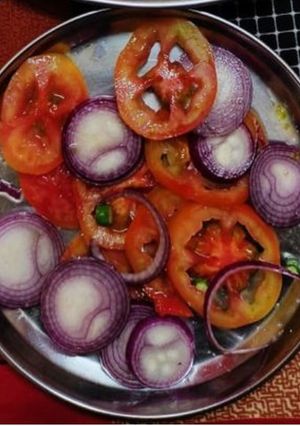 सलाद (Salad recipe in hindi) रेसिपी मुख्य फोटो