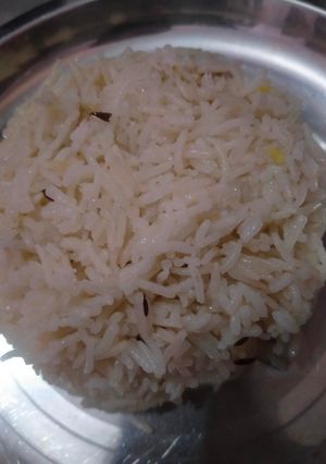 जीरा राइस (jeera rice recipe in Hindi) रेसिपी मुख्य फोटो
