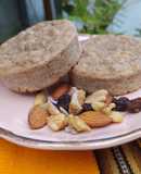 Muffins saludables de harina integral con manzana y pera