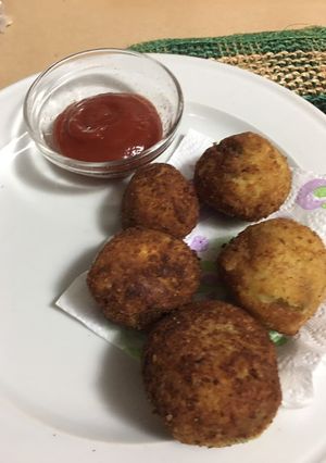 Una foto de Bolas de plátano maduro 🇩🇴❤️