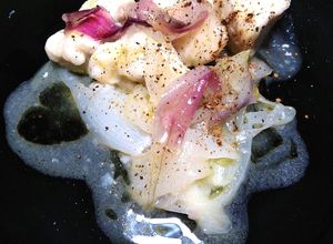 Foto di Straccetti di pollo alla cipolla rossa