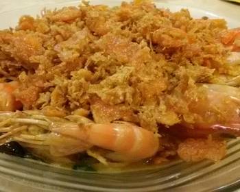 Easy Fast Cooking Butter Prawn with Salted Egg and Floss Garnishing Yummy