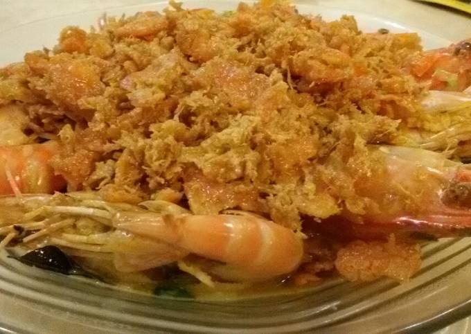 Butter Prawn with Salted Egg and Floss Garnishing