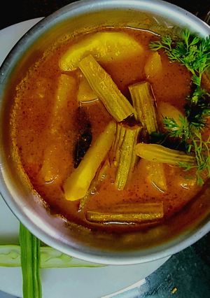 A picture of Drumstick Potato Curry.