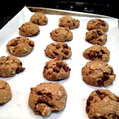 A picture of Chocolate chips Oatmeal Cookies.