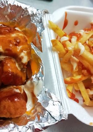 Una foto de Booneles y papas ala francesa