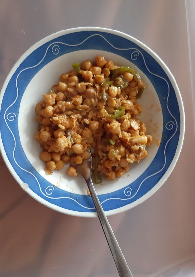 Una foto de Garbanzos con verdura y arroz