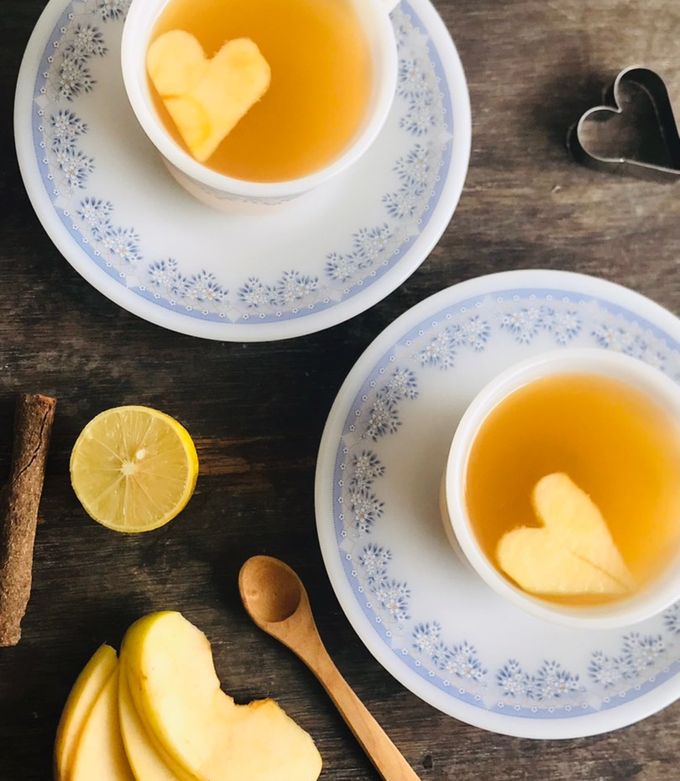 Apple Tea Recipe by Zobia Sajjad - Cookpad