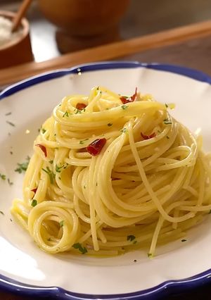 Foto de Spaguetti alho e óleo