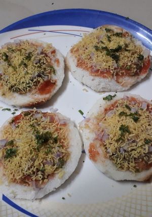 ब्रेड इडली (Bread idli recipe in hindi) रेसिपी मुख्य फोटो