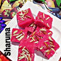 A picture of Coconut Strawberry Burfi.