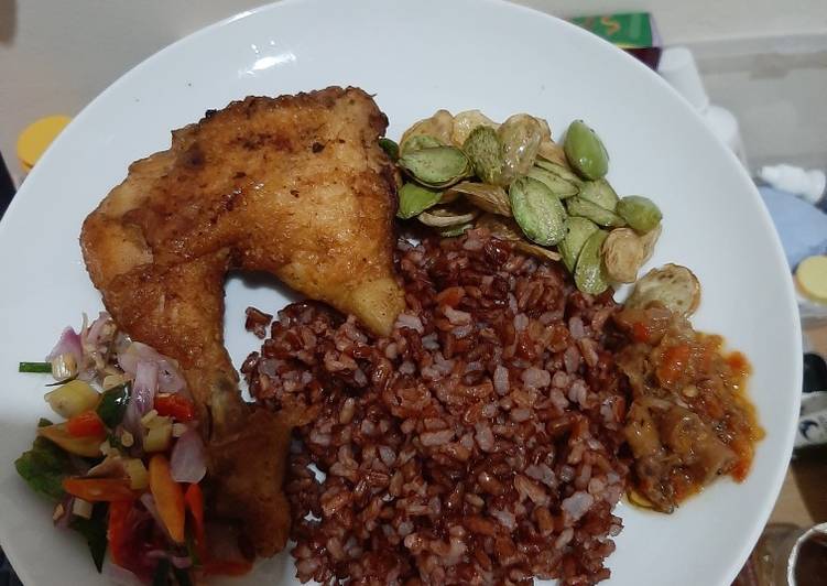 Nasi Ayam Pete Sambel Matah