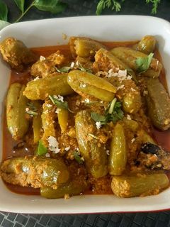 भरली तोंडली (bharli tondli recipe in marathi) रेसिपी चे मुख्य फोटो 