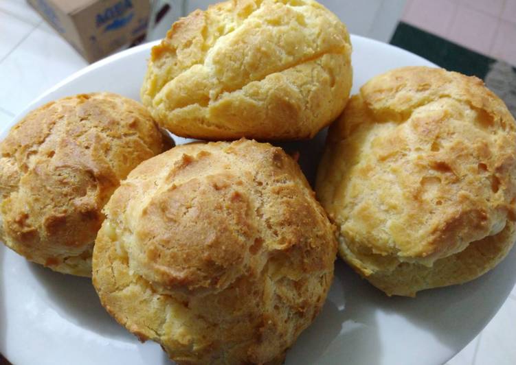 Bagaimana Menyiapkan Sus Vla Susu, Enak