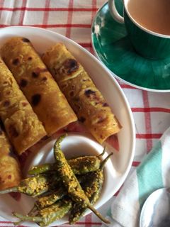 થેપલા(Thepla Recipe in Gujarati) રેસીપી મુખ્ય ફોટો