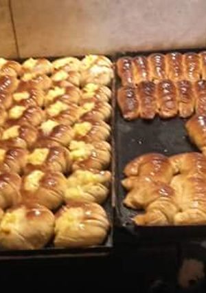 Una foto de Facturas y medialunas caseras